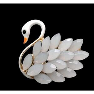 Decorative White Stone Swan Brooch Enamel C Clasp Costume Jewelry NWT